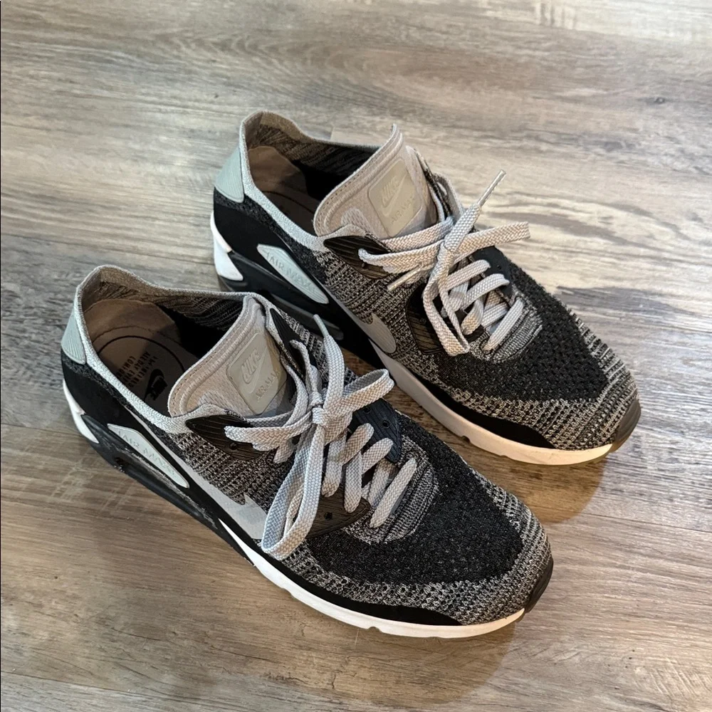 Nike Air Max Black and White Knit Sneakers - Picture 5 of 5